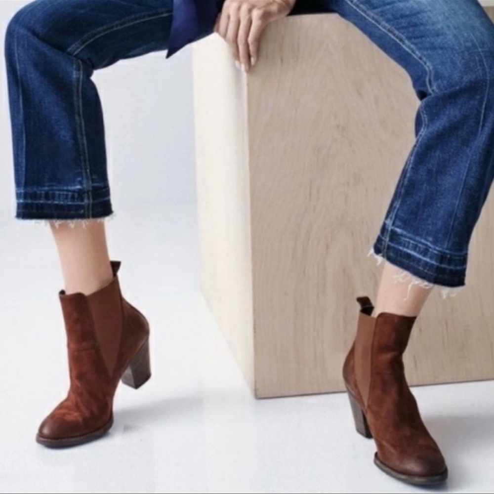 Paul Green Jules block heel Chelsea booties in cognac brown leather